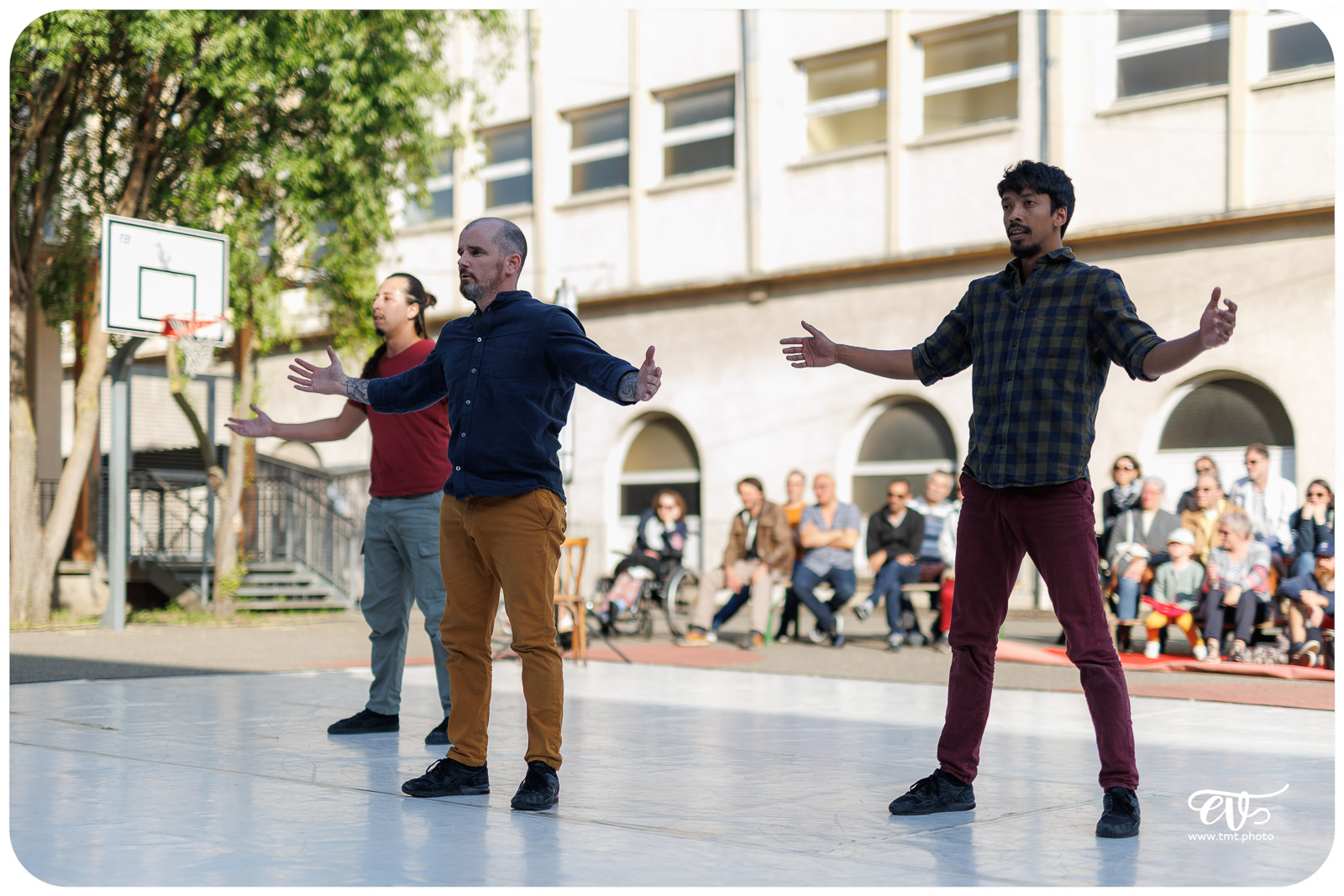 NO MAN'S LAND (CIE DARUMA)